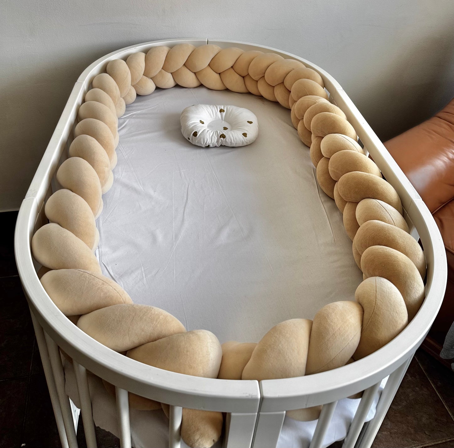 Copriletto intrecciato Capucino 350 cm per letto ovale o 120/60