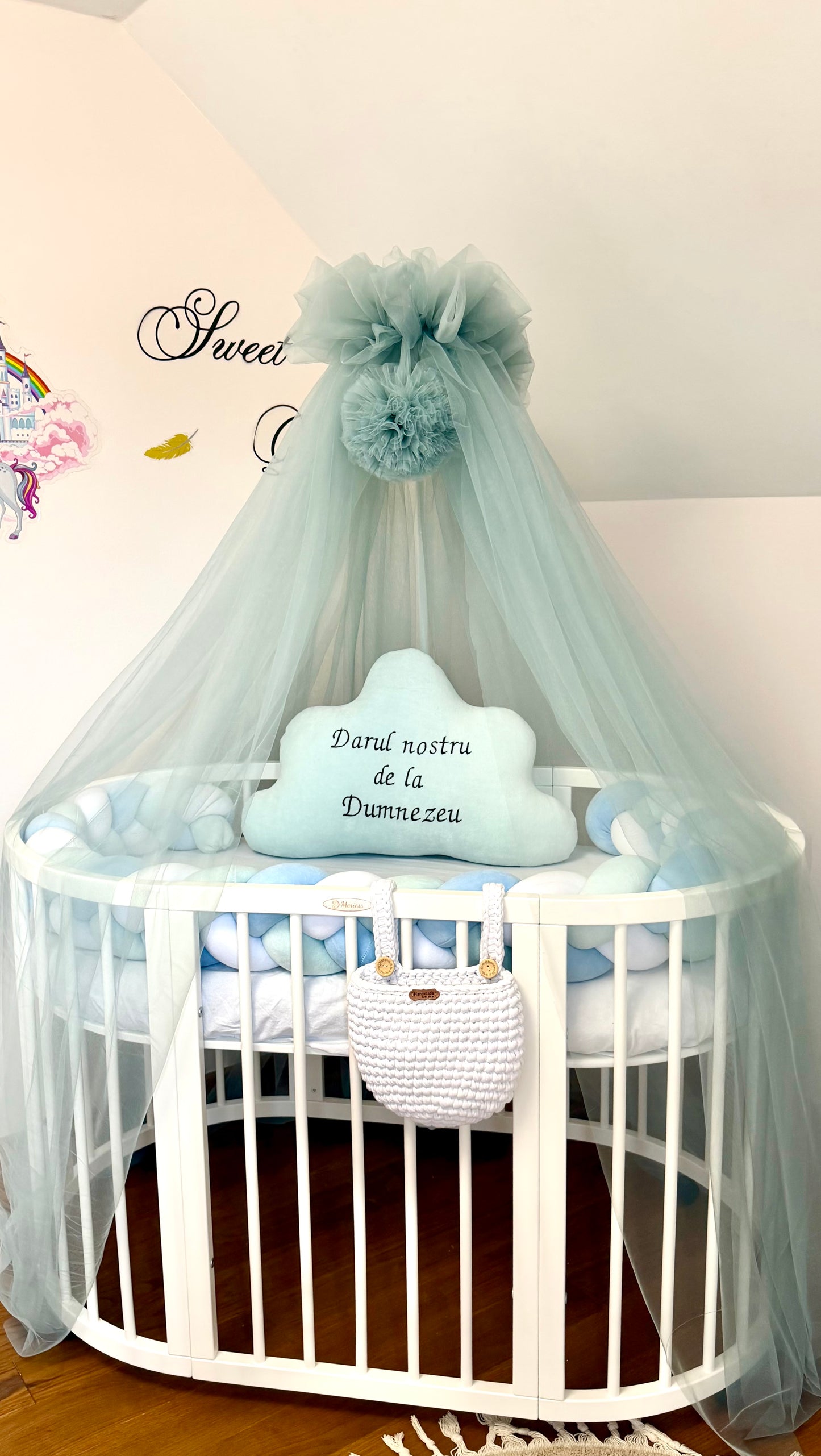 Baldachin fin, verde prăfuit