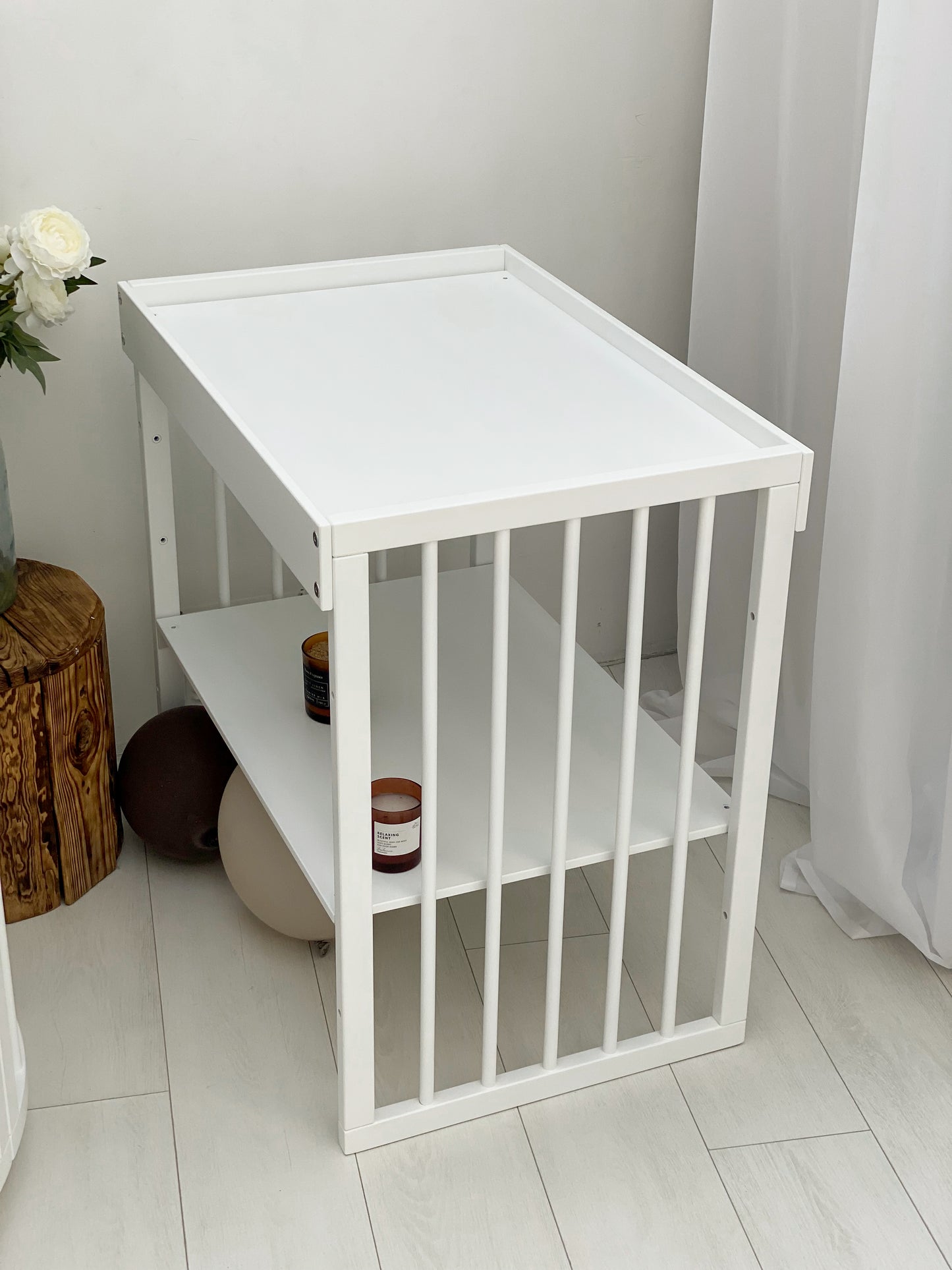 Patut oval Royal Sleep 9 in 1 Alb - Meriess - Descoperă la Meriess o selecție premium de lenjerie de pat pentru bebeluși, pătuțuri multifuncționale, accesorii esențiale și cadouri speciale. Calitate garantată și livrare internațională. Suport 24/7 pentru toți părinții!