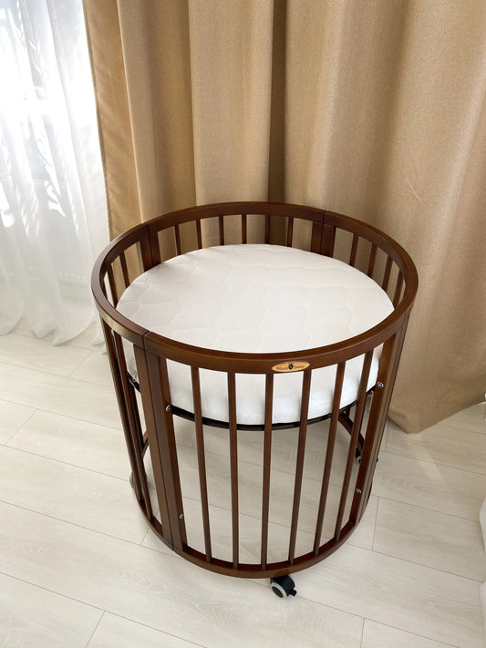 Patut oval Royal Sleep 9 in 1 Nuc - Meriess - Descoperă la Meriess o selecție premium de lenjerie de pat pentru bebeluși, pătuțuri multifuncționale, accesorii esențiale și cadouri speciale. Calitate garantată și livrare internațională. Suport 24/7 pentru toți părinții!