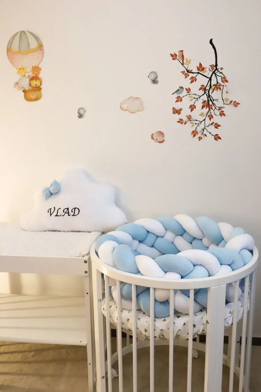 Protecție împletită albastră cu alb pentru pătuț bebe - 230 cm Meriess