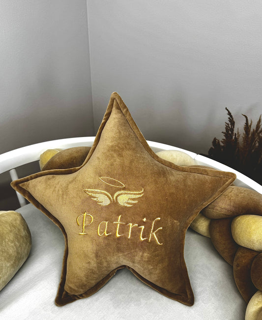 Pernuță steluță cafenie personalizată cu nume