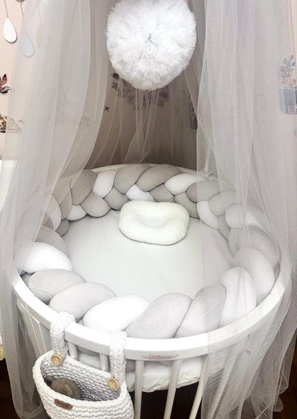 Set Accesorii Pătuț Bebeluș – Protecție Împletită, Baldachin, Cearceaf din Bumbac și Pernuță Ortopedică