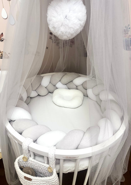 Set Accesorii Pătuț Bebeluș – Protecție Împletită, Baldachin, Cearceaf din Bumbac și Pernuță Ortopedică